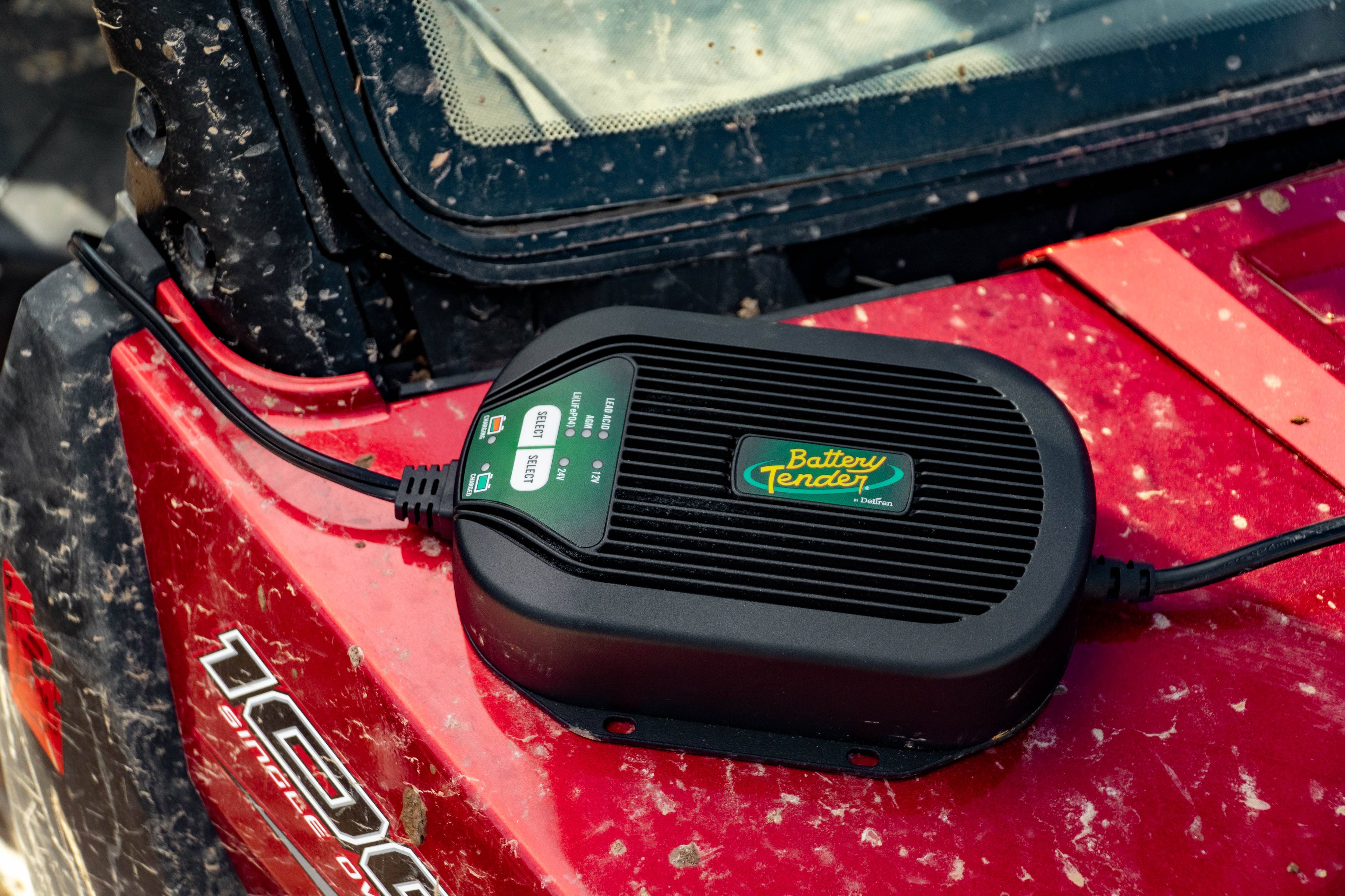 Weather Resistant 12V @ 5 AMP & 24V @ 2.5 AMP Selectable Battery Charger - Battery Tender®