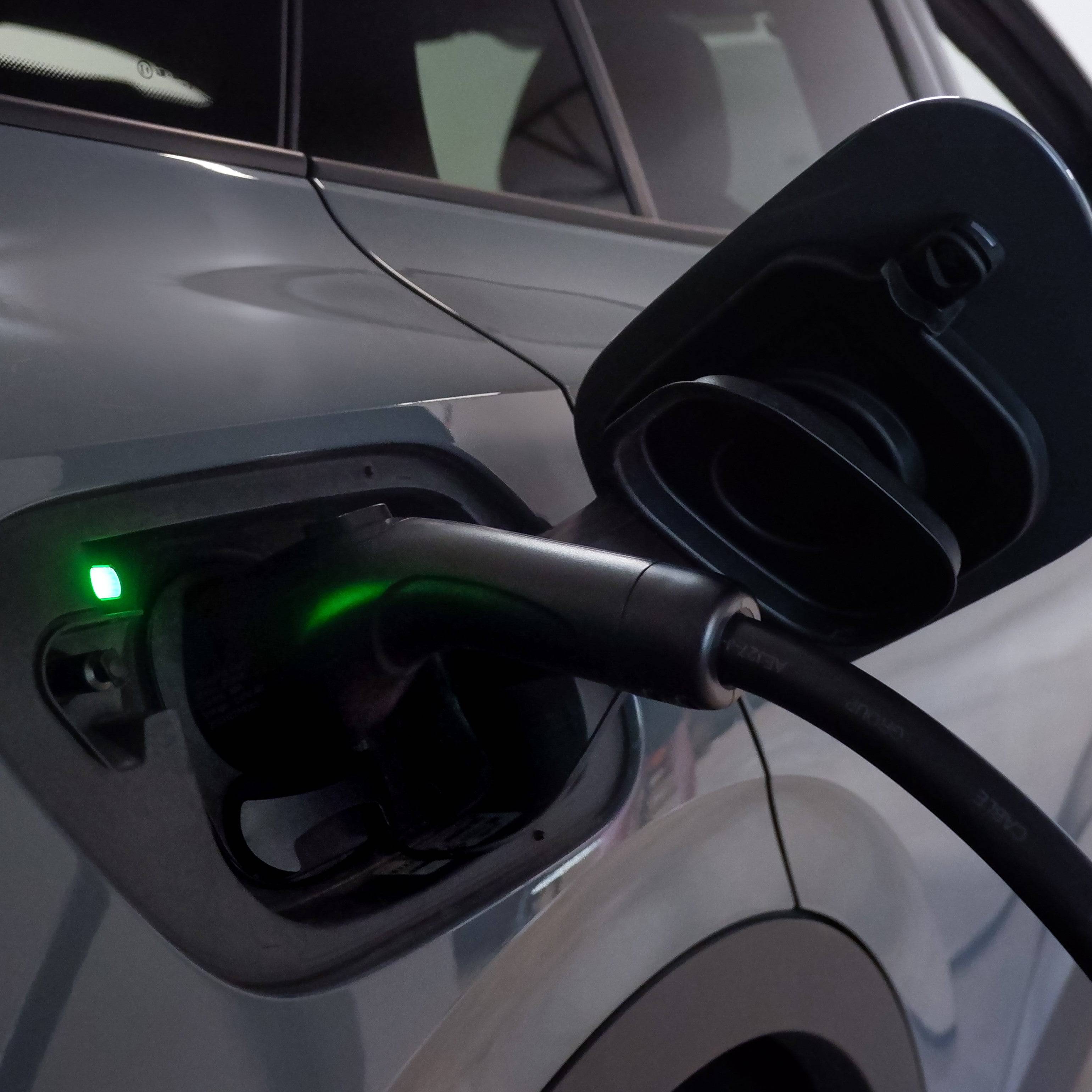 eCharge 48 AMP, Level 2 Mountable Indoor Outdoor EV Charger - Battery Tender®