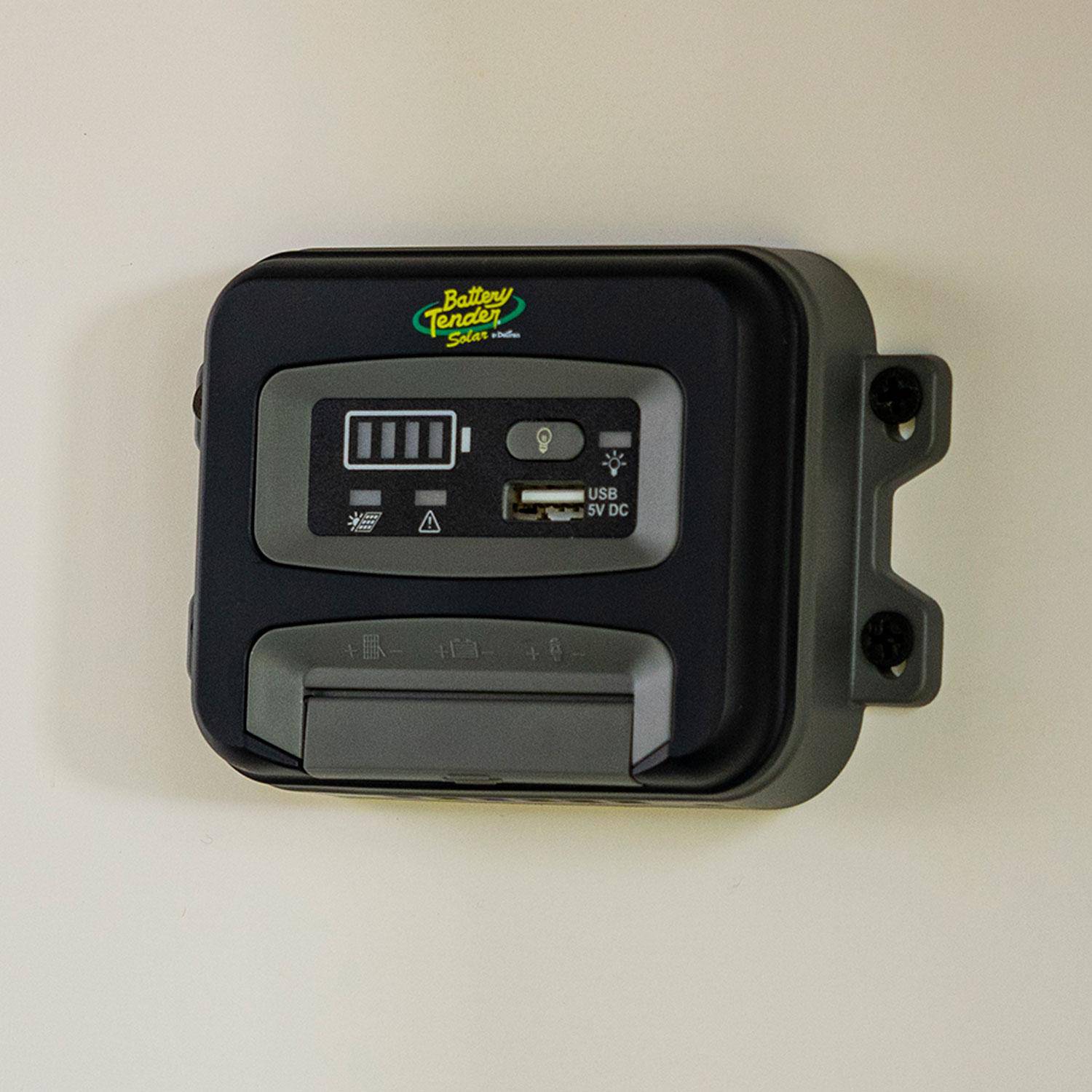 10 AMP, 12V / 24V PWM Solar Panel Controller - Battery Tender®